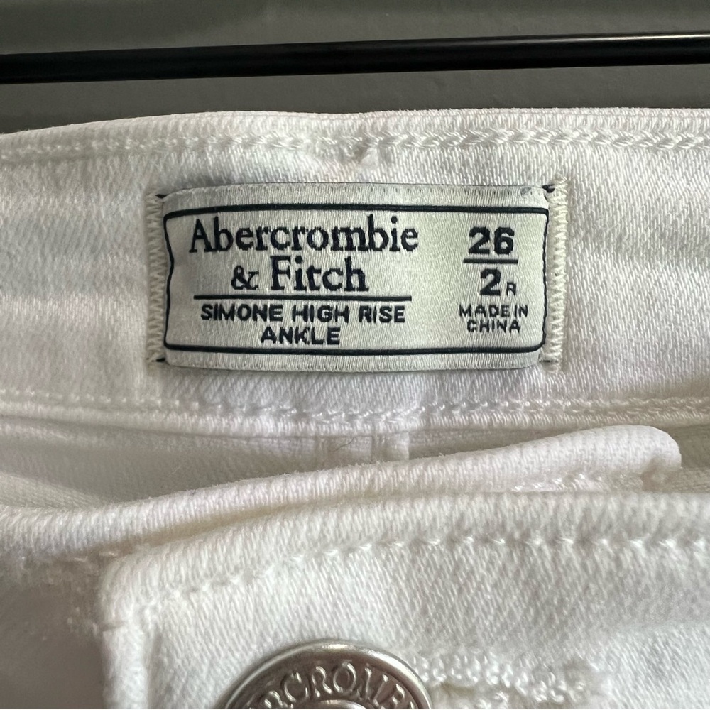 Abercrombie & Fitch Simone High Rise White Ankle Jeans with distressed Hem - Picture 3 of 10